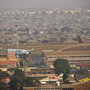 Quatro de Fevereiro International Airport (LAD)
